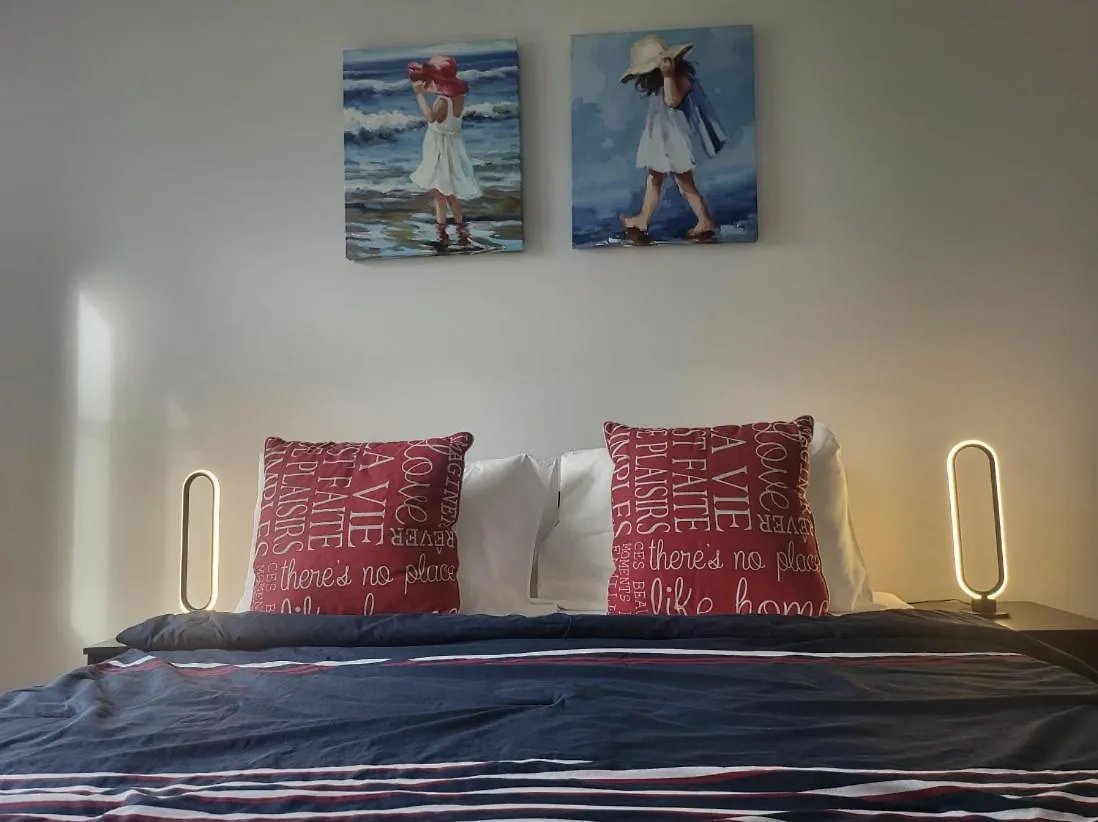 The Places Close To Town And Embassy Ottawa Bed & Breakfast